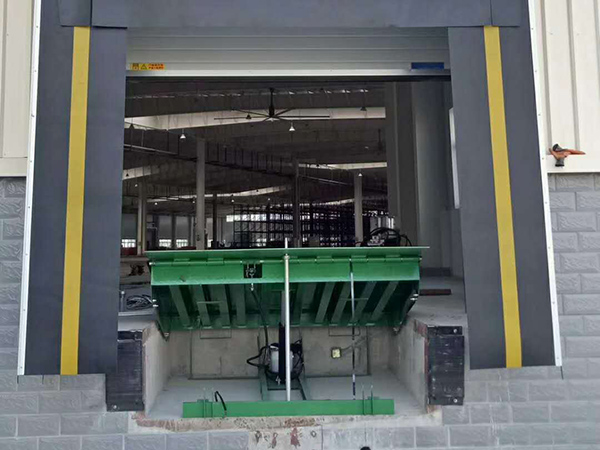 電動(dòng)升降卸貨平臺(tái)